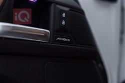 لاند ڕۆڤەر دیفێندەر